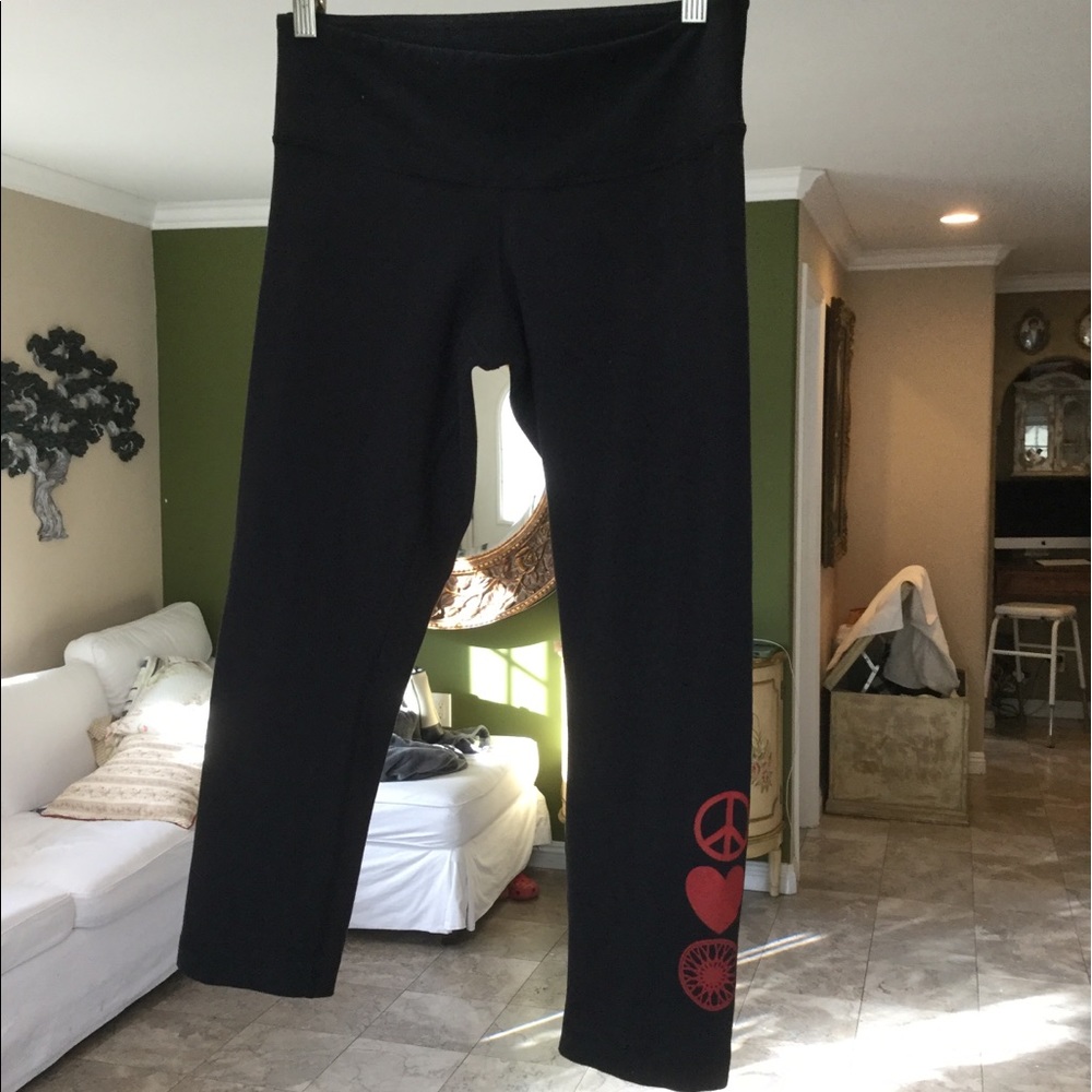 LULULEMON capris size 6 good condition